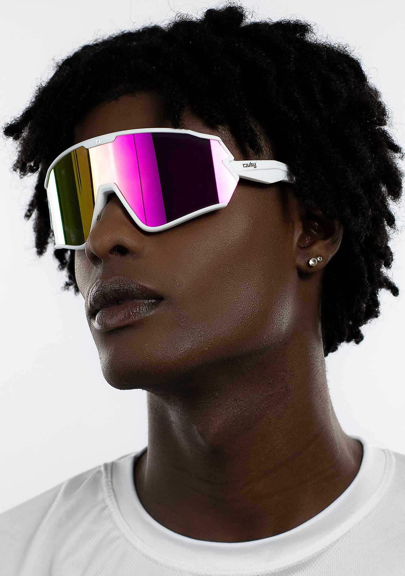 Óculos esportivos Nexos Snow com lente espelhada e design moderno para atividades ao ar livre